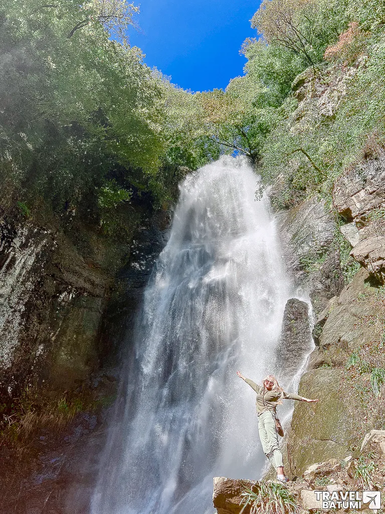 Водопад Махунцети